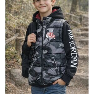 Nike Jordan Youth Utility Jumpman Classics 2Fer Camo Hoodie M 10-12 years Puffer